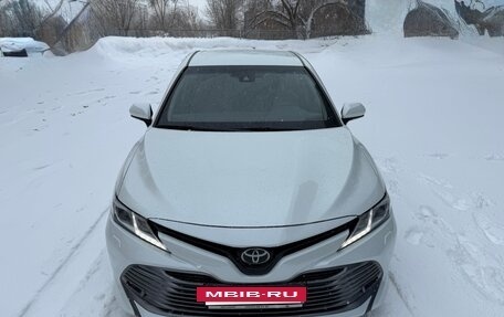 Toyota Camry, 2018 год, 2 689 000 рублей, 7 фотография