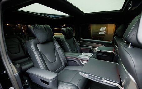 Mercedes-Benz V-Класс, 2026 год, 14 890 000 рублей, 34 фотография