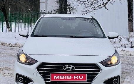 Hyundai Solaris II рестайлинг, 2017 год, 1 250 000 рублей, 1 фотография