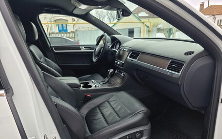 Volkswagen Touareg III, 2016 год, 4 100 000 рублей, 11 фотография