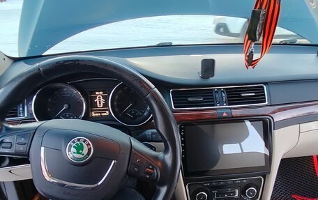 Skoda Superb III рестайлинг, 2012 год, 1 150 000 рублей, 21 фотография