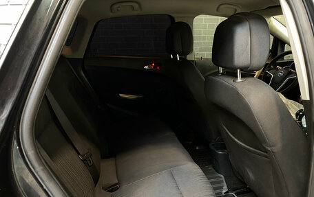 Opel Astra J, 2011 год, 800 000 рублей, 11 фотография