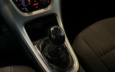 Opel Astra J, 2011 год, 800 000 рублей, 14 фотография