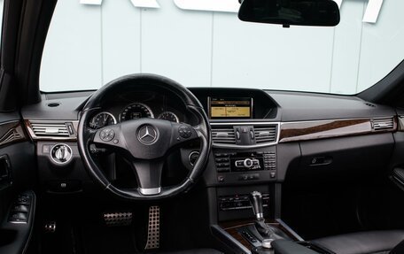 Mercedes-Benz E-Класс, 2011 год, 1 349 000 рублей, 6 фотография