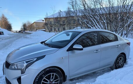 KIA Rio IV, 2021 год, 1 750 000 рублей, 2 фотография