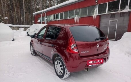 Renault Sandero I, 2011 год, 600 000 рублей, 2 фотография