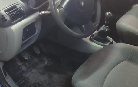 Renault Symbol I, 2005 год, 200 000 рублей, 11 фотография