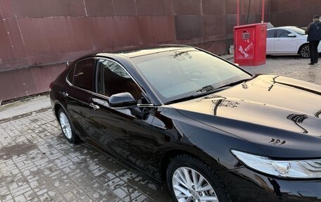 Toyota Camry, 2019 год, 2 900 000 рублей, 4 фотография