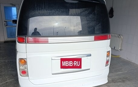 Nissan Elgrand III, 2005 год, 560 000 рублей, 5 фотография