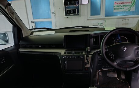 Nissan Elgrand III, 2005 год, 560 000 рублей, 9 фотография