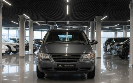 Chrysler Town & Country IV, 2006 год, 680 000 рублей, 3 фотография