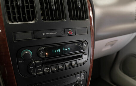 Chrysler Town & Country IV, 2006 год, 680 000 рублей, 17 фотография