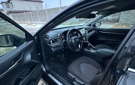 Toyota Camry, 2018 год, 2 270 000 рублей, 5 фотография