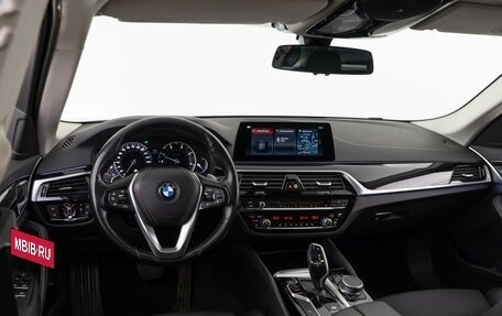 BMW 5 серия, 2019 год, 2 949 999 рублей, 6 фотография