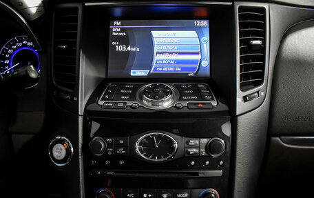 Infiniti QX70, 2014 год, 1 870 000 рублей, 16 фотография