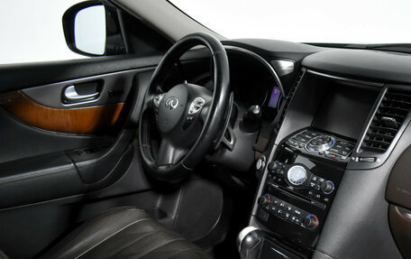 Infiniti QX70, 2014 год, 1 870 000 рублей, 15 фотография