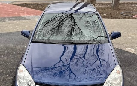 Opel Astra H, 2008 год, 700 000 рублей, 1 фотография