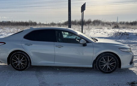Toyota Camry, 2021 год, 3 950 000 рублей, 1 фотография