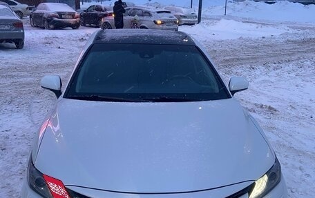 Toyota Camry, 2018 год, 2 850 000 рублей, 1 фотография