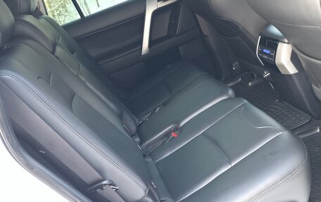 Toyota Land Cruiser Prado 150 рестайлинг 2, 2018 год, 5 500 000 рублей, 8 фотография