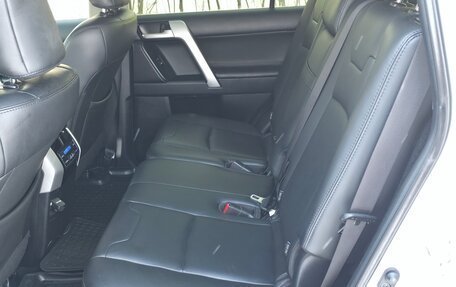 Toyota Land Cruiser Prado 150 рестайлинг 2, 2018 год, 5 500 000 рублей, 16 фотография