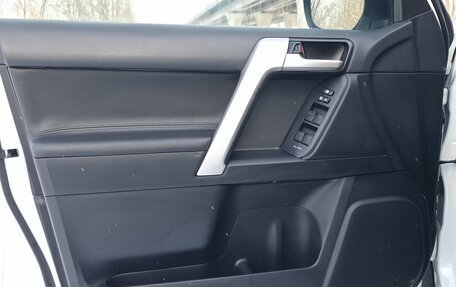 Toyota Land Cruiser Prado 150 рестайлинг 2, 2018 год, 5 500 000 рублей, 18 фотография