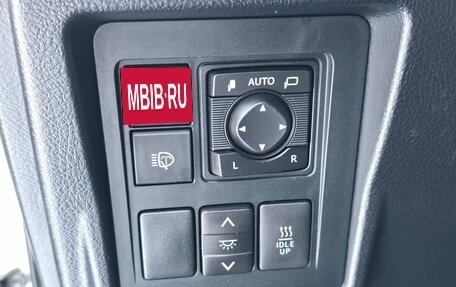 Toyota Land Cruiser Prado 150 рестайлинг 2, 2018 год, 5 500 000 рублей, 19 фотография