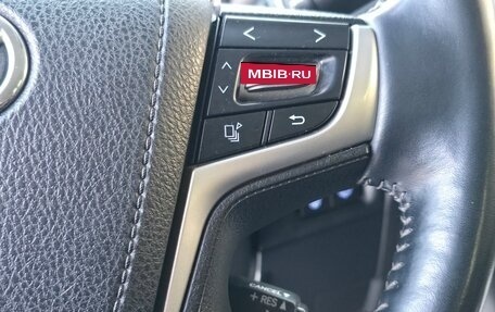 Toyota Land Cruiser Prado 150 рестайлинг 2, 2018 год, 5 500 000 рублей, 28 фотография