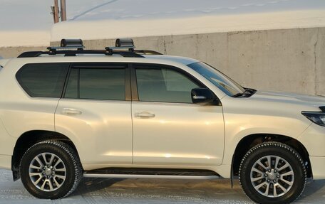 Toyota Land Cruiser Prado 150 рестайлинг 2, 2018 год, 5 500 000 рублей, 38 фотография
