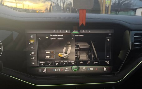 Volkswagen Touareg III, 2019 год, 4 400 000 рублей, 19 фотография