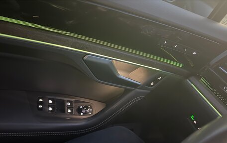 Volkswagen Touareg III, 2019 год, 4 400 000 рублей, 24 фотография