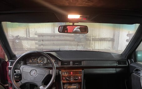 Mercedes-Benz E-Класс, 1994 год, 950 000 рублей, 16 фотография