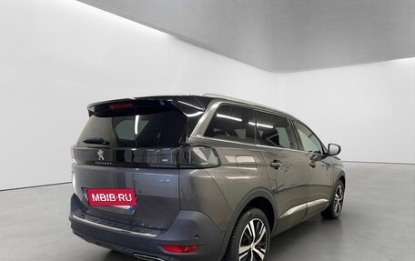Peugeot 5008 II, 2021 год, 1 800 000 рублей, 3 фотография