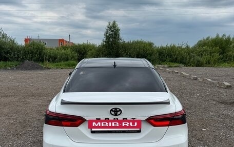 Toyota Camry, 2018 год, 2 250 000 рублей, 4 фотография