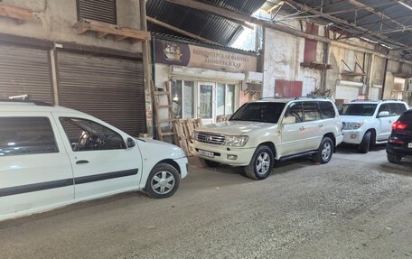 Toyota Land Cruiser 100 рестайлинг 2, 1999 год, 1 400 000 рублей, 7 фотография