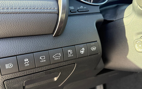 Toyota Camry, 2021 год, 3 950 000 рублей, 10 фотография