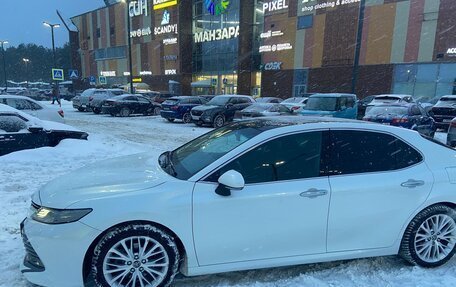 Toyota Camry, 2018 год, 2 850 000 рублей, 2 фотография