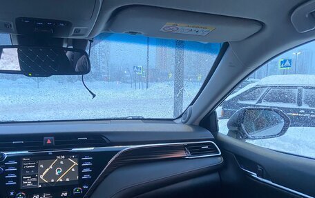 Toyota Camry, 2018 год, 2 850 000 рублей, 18 фотография