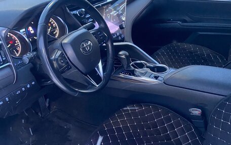 Toyota Camry, 2018 год, 2 850 000 рублей, 22 фотография