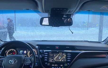 Toyota Camry, 2018 год, 2 850 000 рублей, 19 фотография