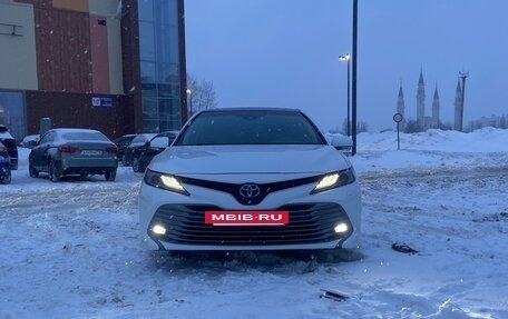 Toyota Camry, 2018 год, 2 850 000 рублей, 15 фотография