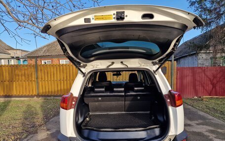 Toyota RAV4, 2013 год, 2 100 000 рублей, 5 фотография