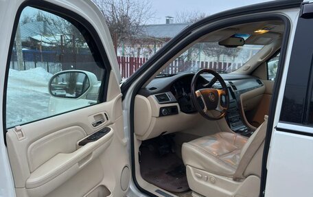 Cadillac Escalade III, 2008 год, 1 250 000 рублей, 6 фотография