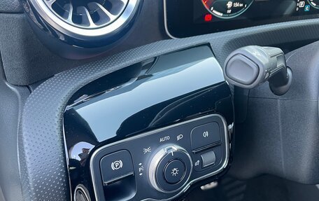 Mercedes-Benz CLA, 2019 год, 3 500 000 рублей, 10 фотография