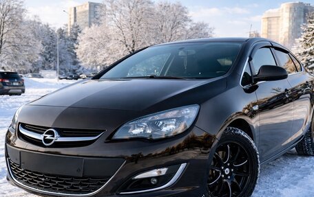 Opel Astra J, 2014 год, 1 075 000 рублей, 22 фотография