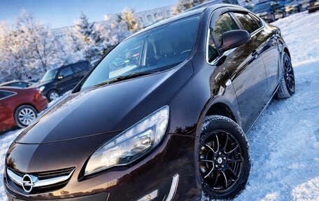 Opel Astra J, 2014 год, 1 075 000 рублей, 20 фотография