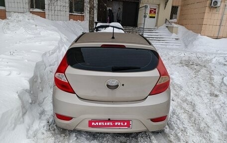 Hyundai Solaris II рестайлинг, 2012 год, 750 000 рублей, 4 фотография