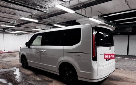 Honda Stepwgn, 2023 год, 3 000 000 рублей, 4 фотография