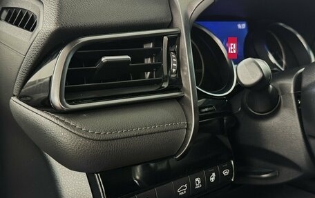 Toyota Camry, 2022 год, 3 750 000 рублей, 10 фотография