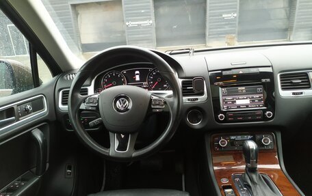 Volkswagen Touareg III, 2013 год, 2 300 000 рублей, 3 фотография